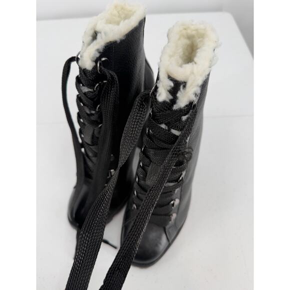 NEW Schutz Women's Black Zhara Faux Fur Lined Lace-Up Chunky Boots Size 8B - Picture 7 of 11